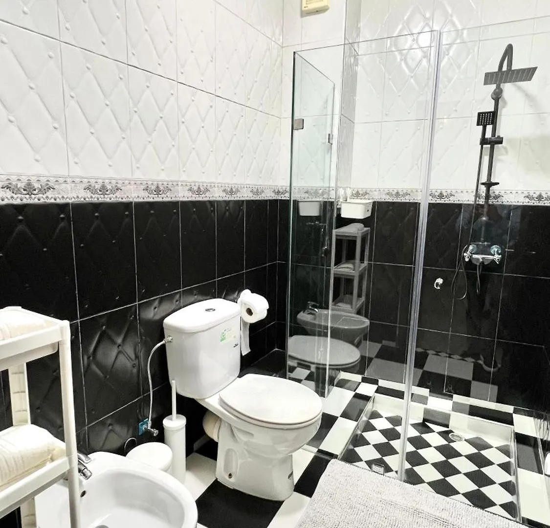 Daire Appartement De Luxe Avec Jacuzzi Prive & Terrasse Au Coeur De Marrakech Marakeş Fas