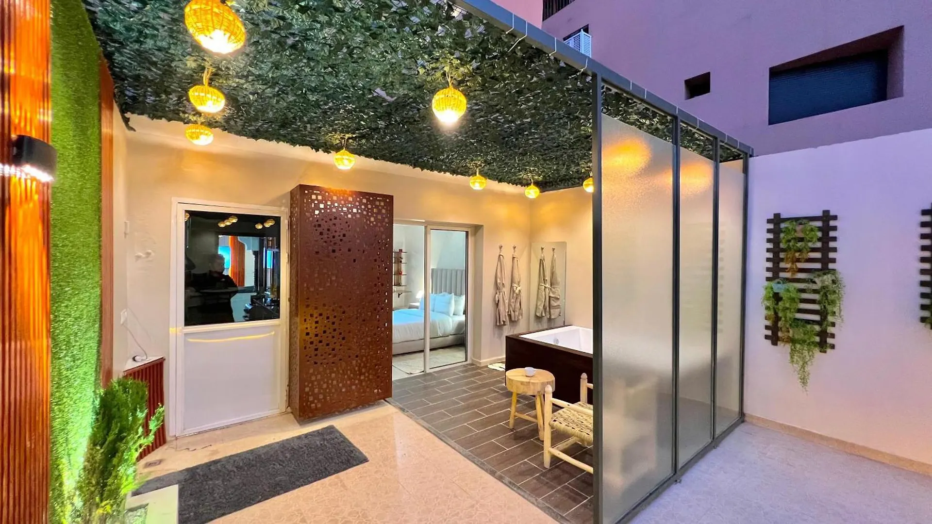 Διαμέρισμα Appartement De Luxe Avec Jacuzzi Prive & Terrasse Au Coeur De Marrakech Μαρακές Μαρόκο