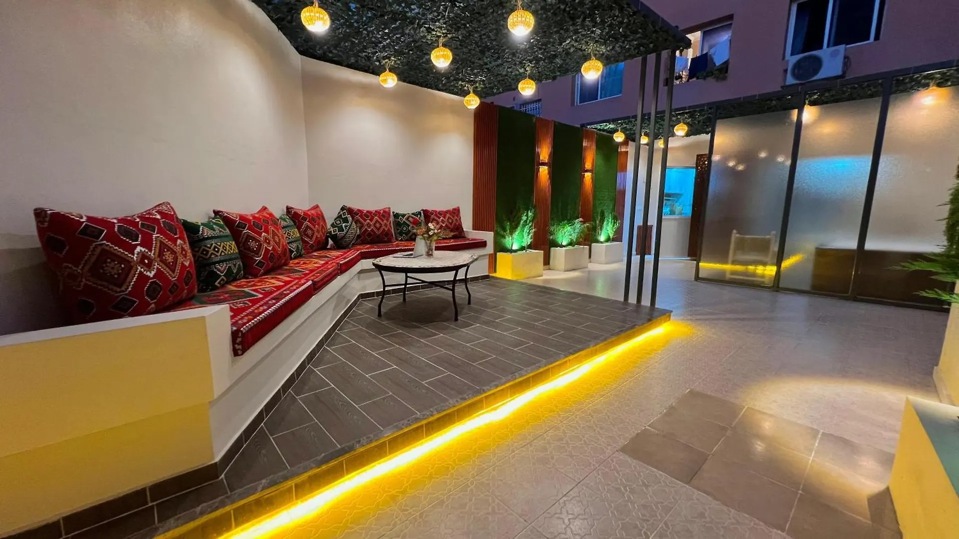 Appartement De Luxe Avec Jacuzzi Prive & Terrasse Au Coeur De Marrakech Μαρακές Μαρόκο